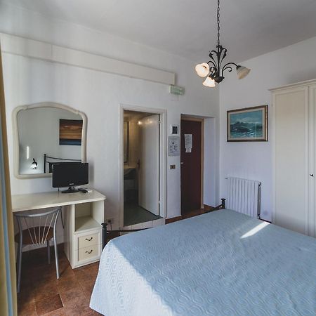 Hotel Alfiero Porto Santo Stefano  Pokoj fotografie