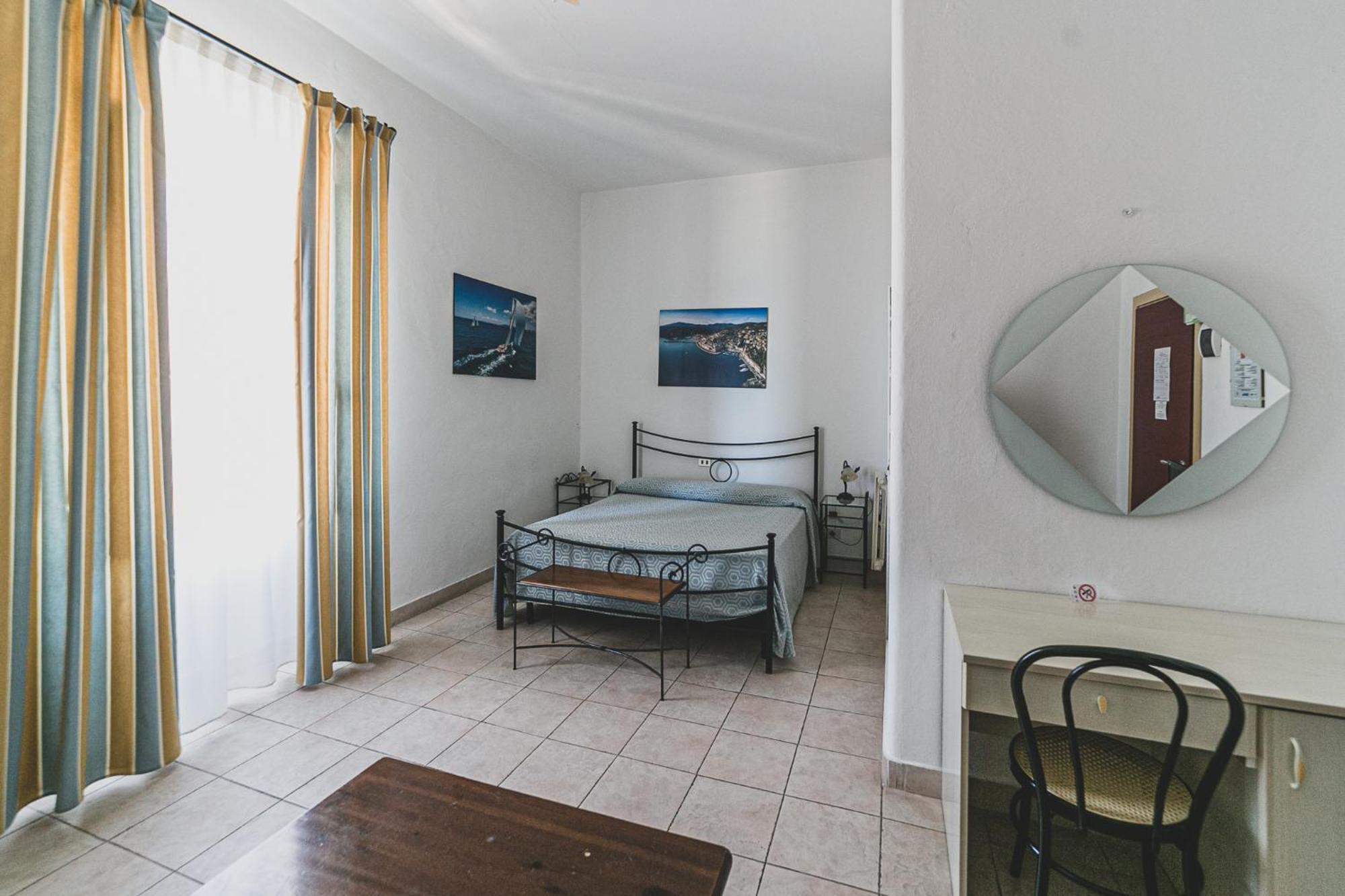 Hotel Alfiero Porto Santo Stefano  Pokoj fotografie