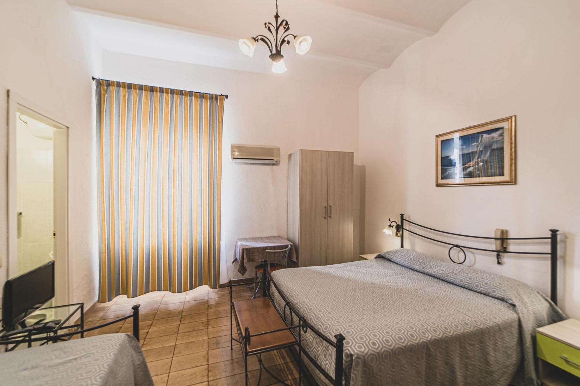 Hotel Alfiero Porto Santo Stefano  Pokoj fotografie